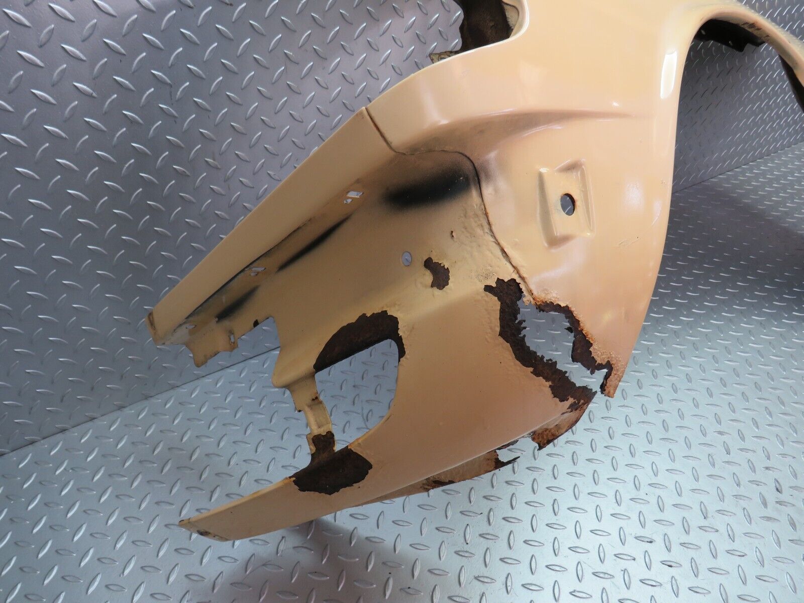 28716 Mercedes-Benz W123 230E Front Left Wing Fender