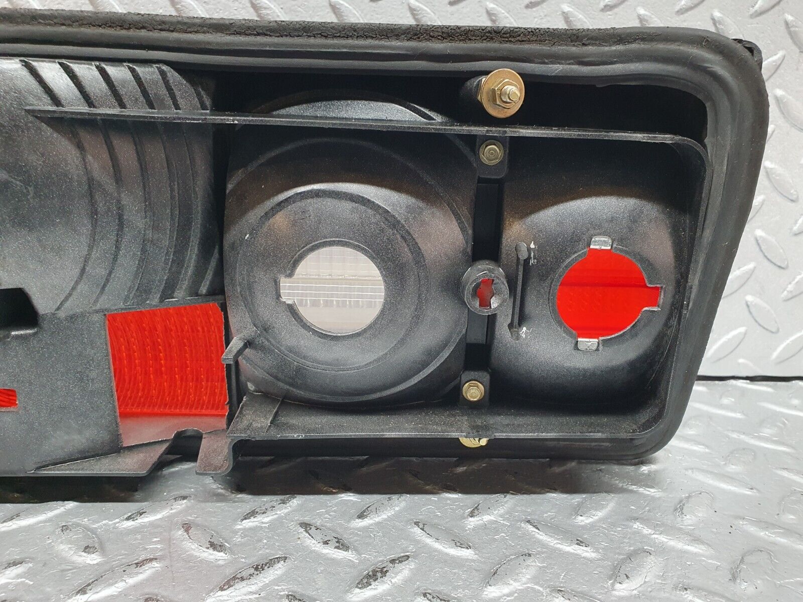 41162 Mercedes-Benz W126 300SE Tail Light & Bulb Holder Right Side