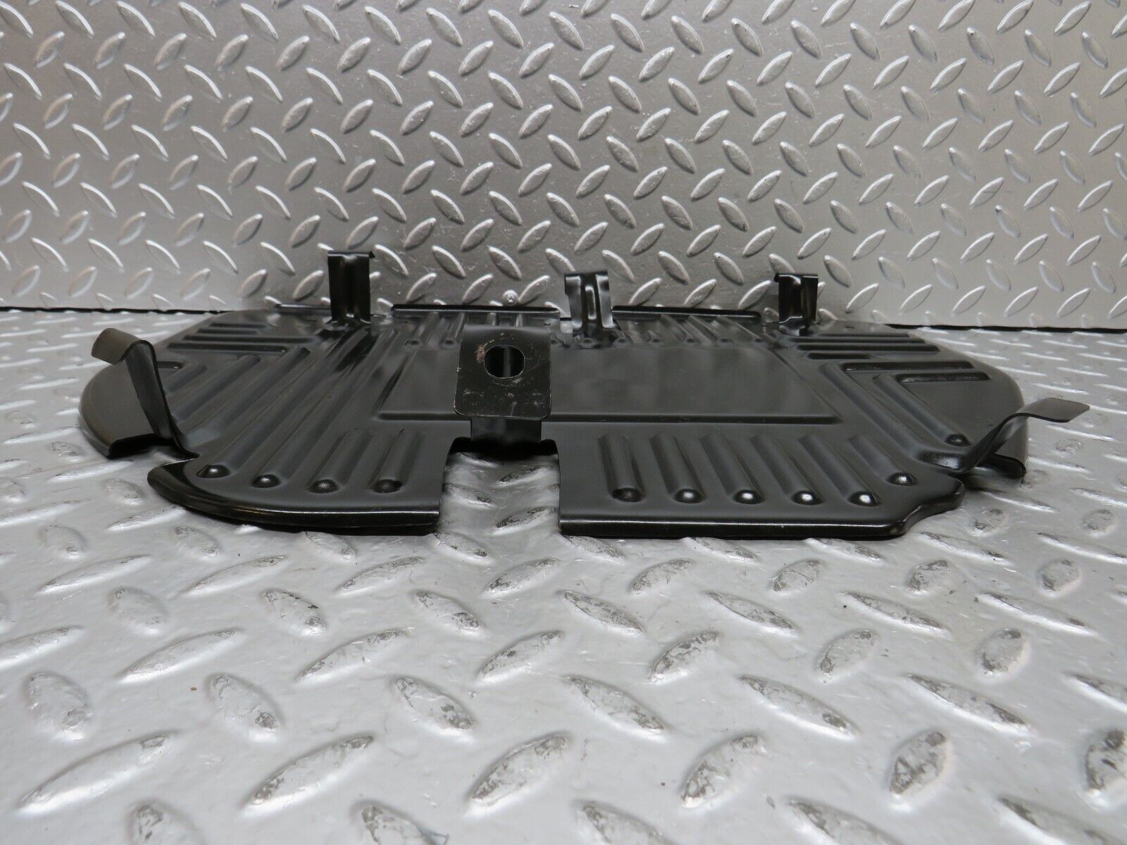 27762 Mercedes-Benz S124 300TE Wagon Front Right Floor Relay Cover 2028171320