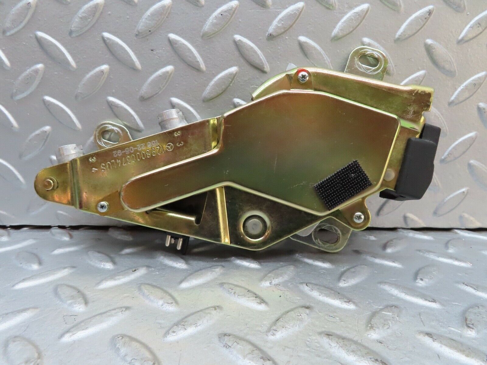 17456 Mercedes-Benz R129 300SL Coupe Roof Lock Left Side 1298000374