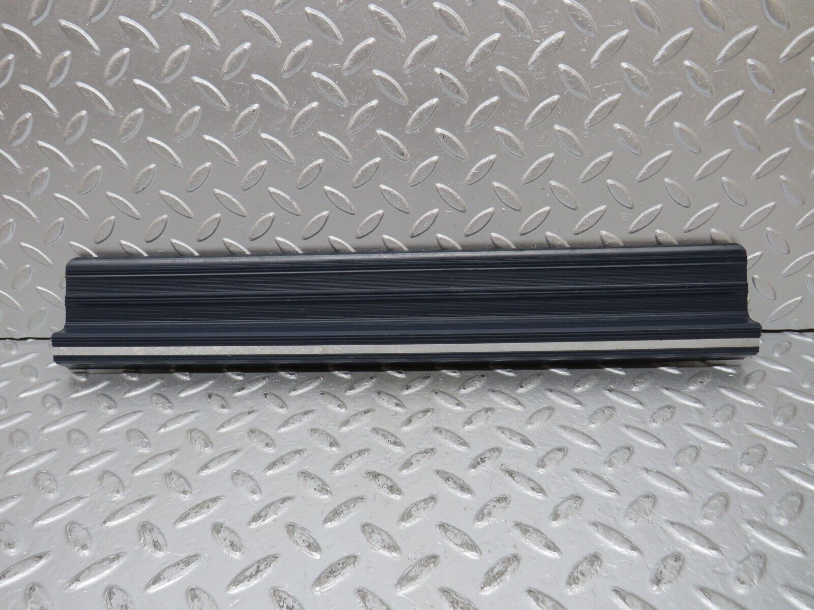 31960 Mercedes-Benz W123 230E Rear Right Door Sill Trim Blue