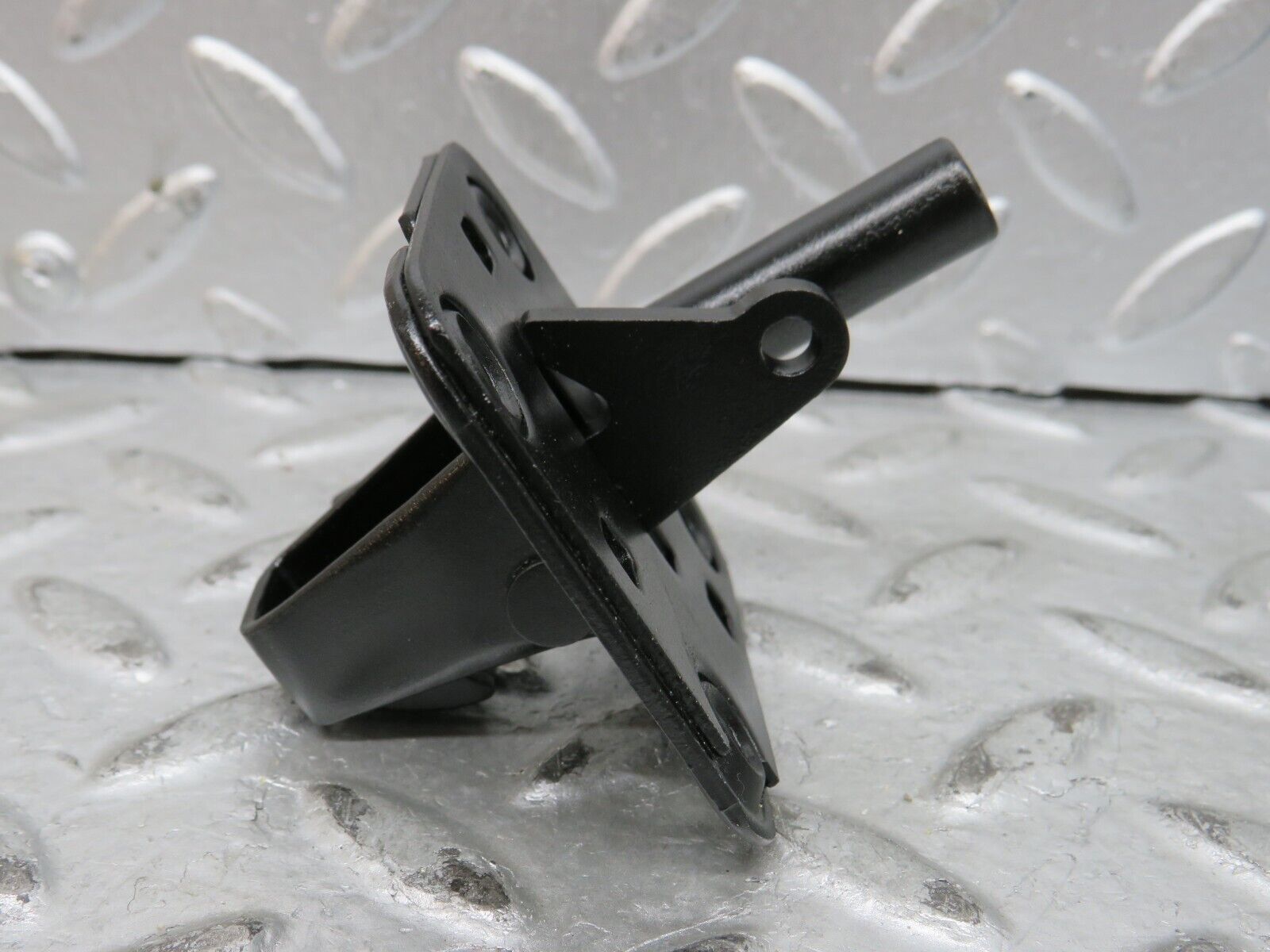 28375 Mercedes-Benz S123 240D Wagon Bonnet Lock Latch