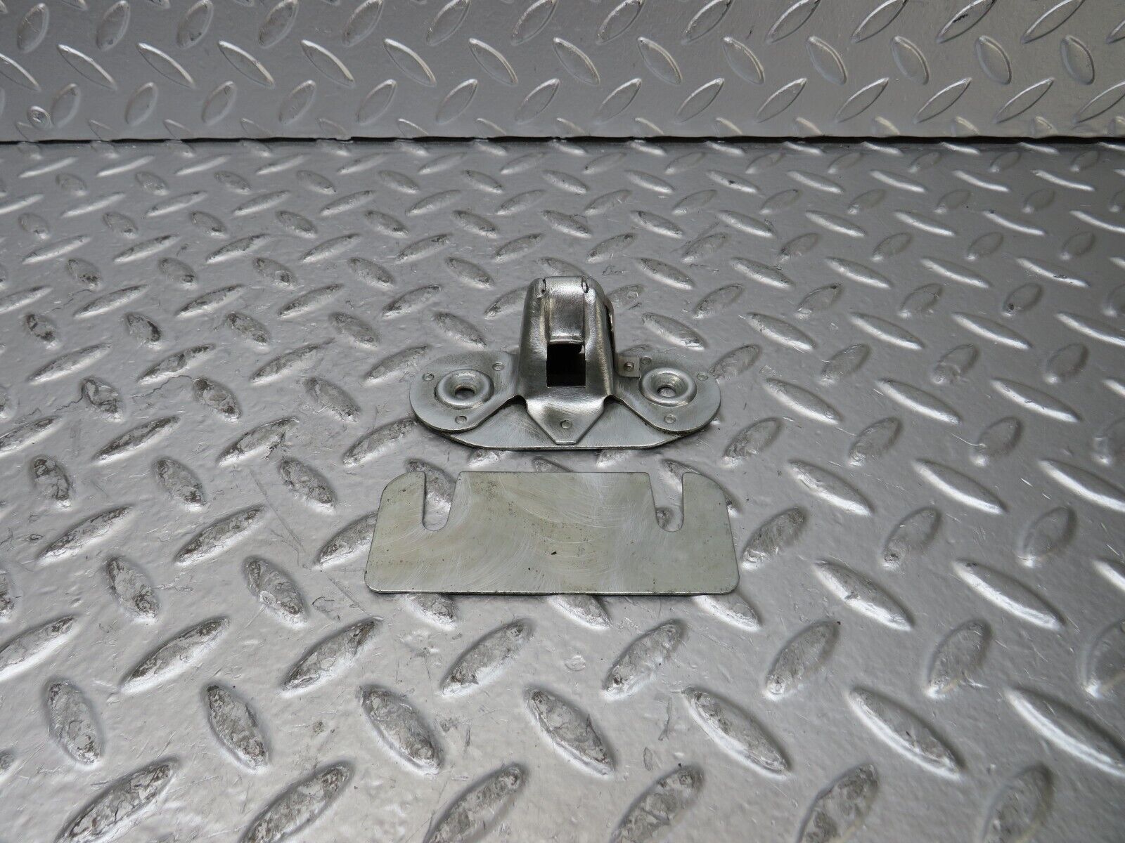 26247 Mercedes-Benz W116 450SE Trunk Lock Latch