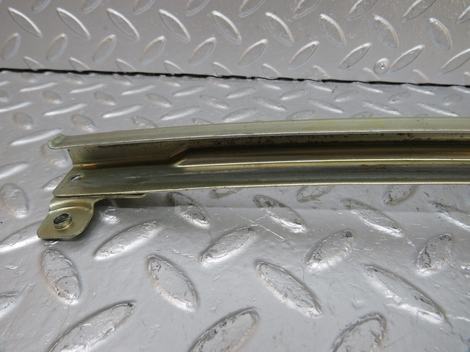 33255 Mercedes-Benz W202 C180 Front Right Door Window Channel