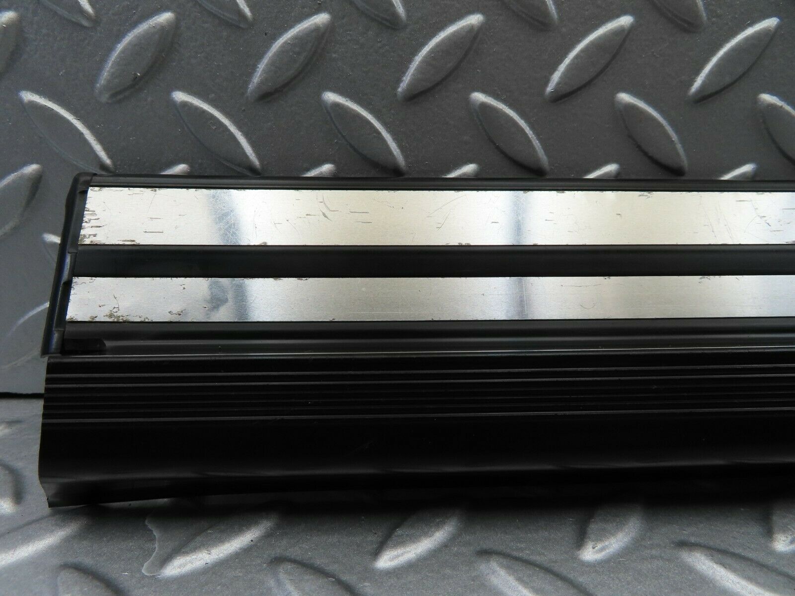 6549 Mercedes-Benz S124 E220 Wagon Rear Left Door Sill Trim