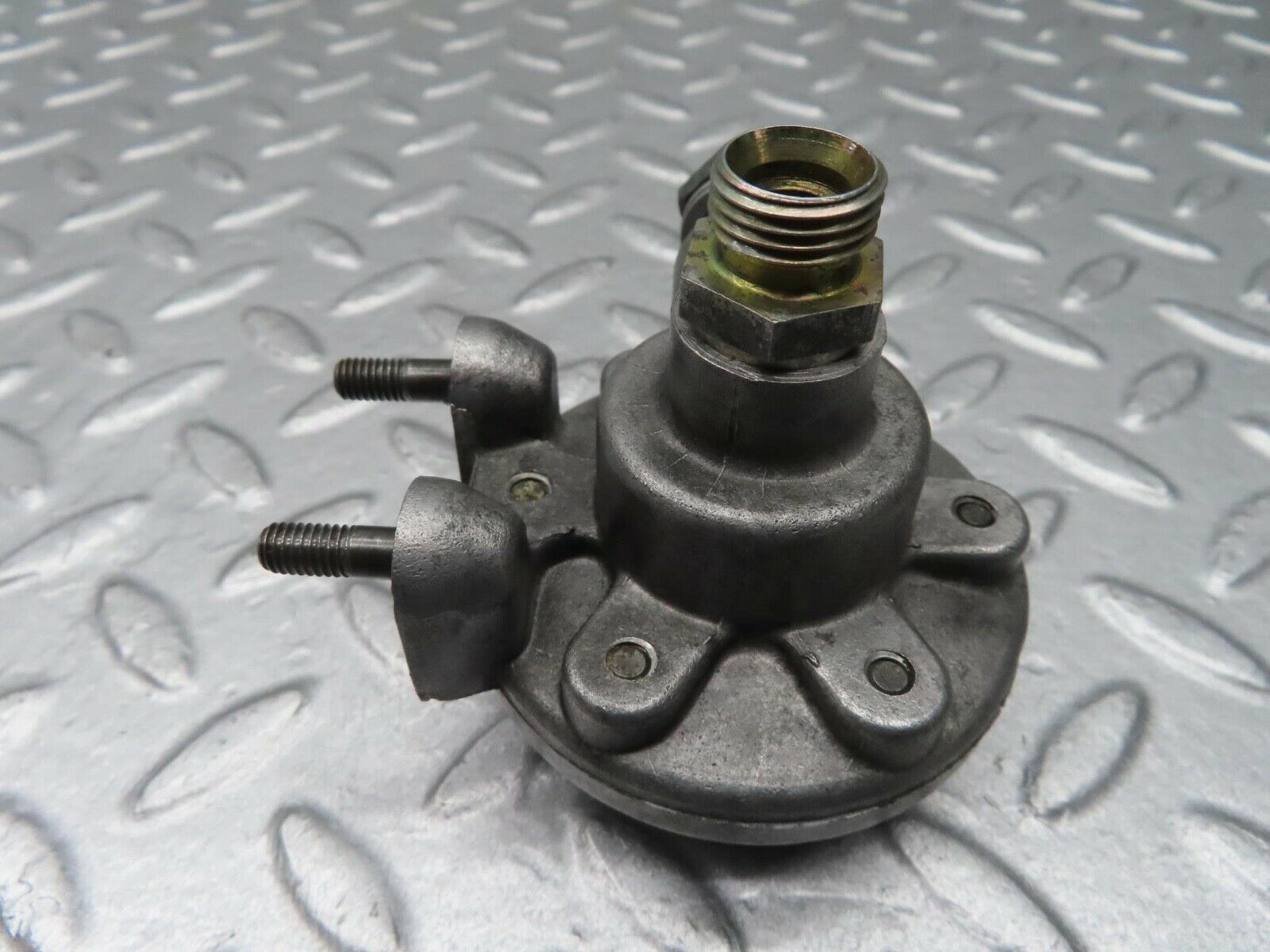 12826 Mercedes-Benz W111 Oil Pressure Damper