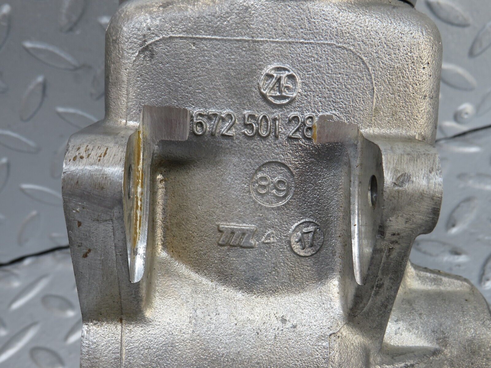 36270 Mercedes-Benz W126 420SE Power Steering Pump 1264601480 7672900446