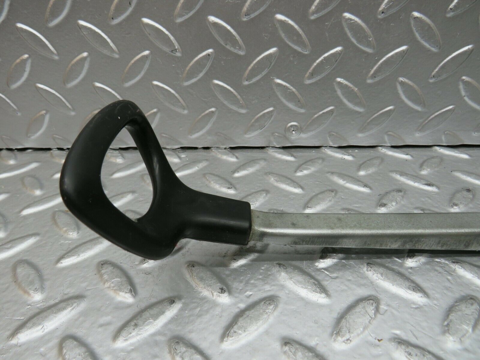 24181 Mercedes-Benz W123 280E Front Left Seat Sliding Adjust Handle