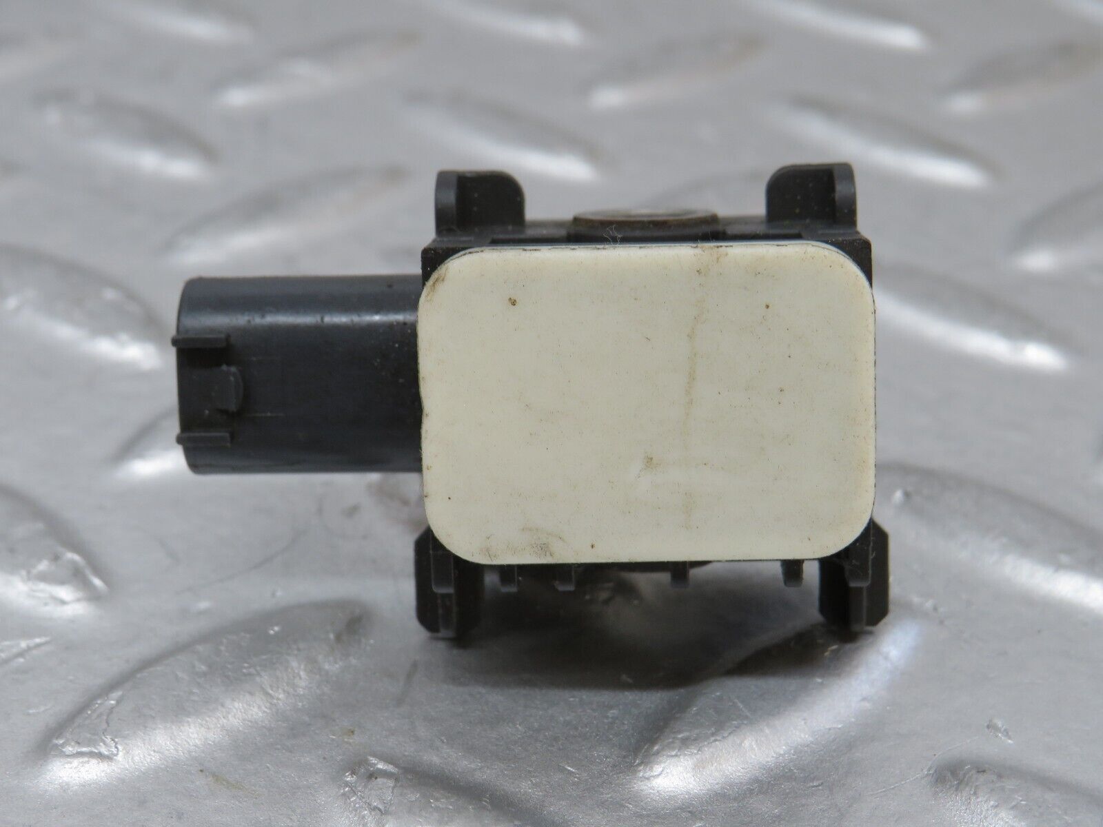 35128 Mercedes-Benz W221 Side Crash Sensor 0038202926