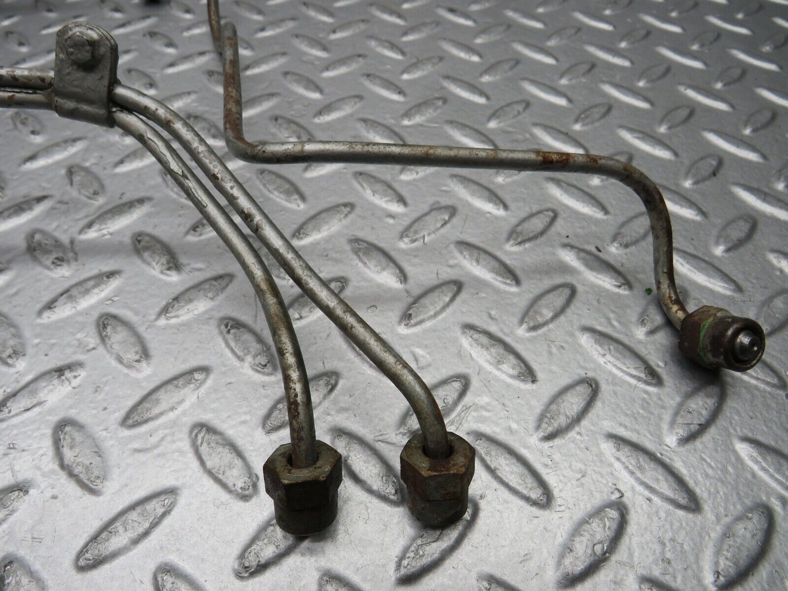 27828 Mercedes-Benz S124 300TE Wagon Fuel Pipe Hose Set 6050701432