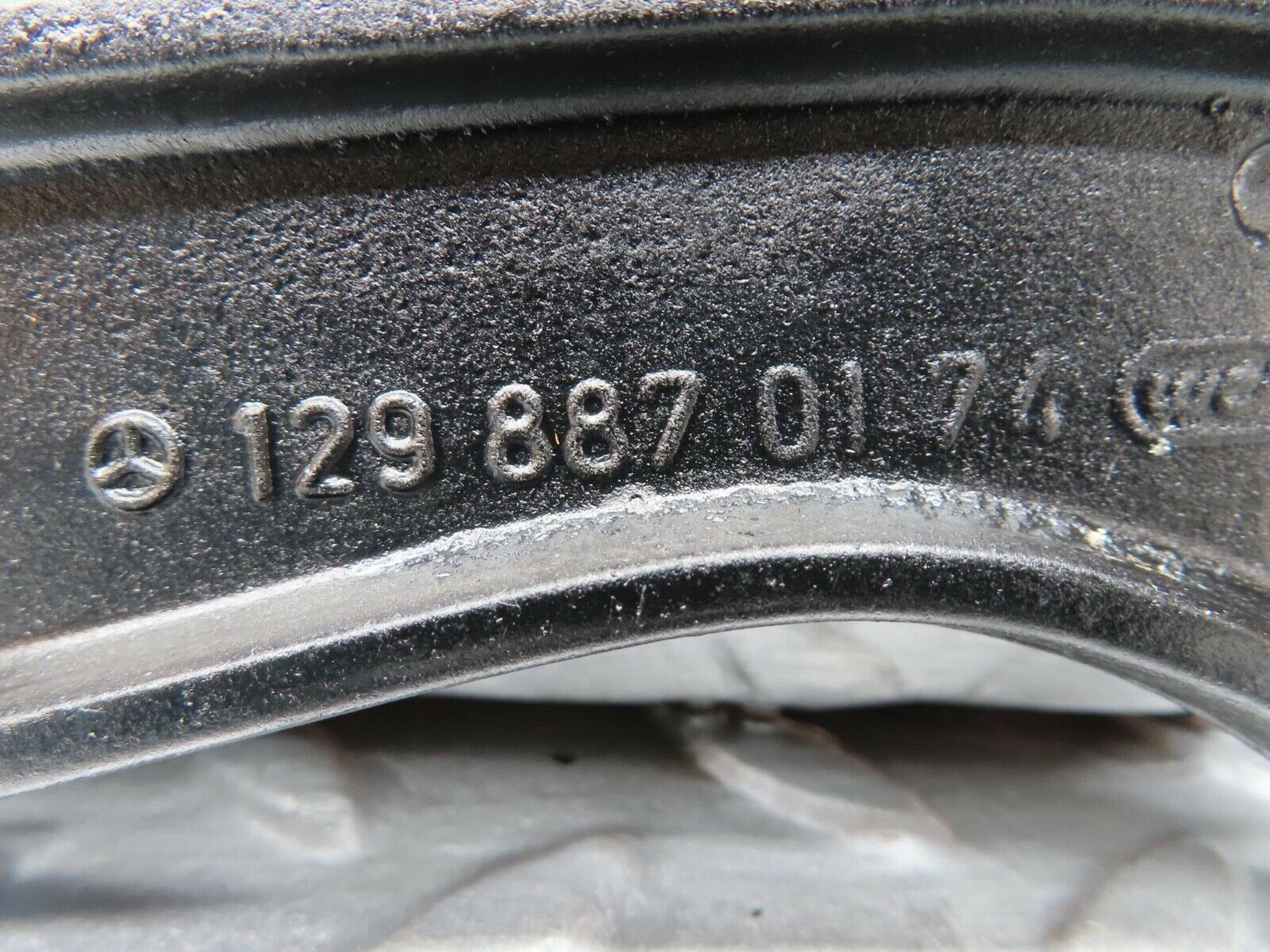 16427 Mercedes-Benz W124 260E Bonnet Hinge Lever Left Side 1298870174