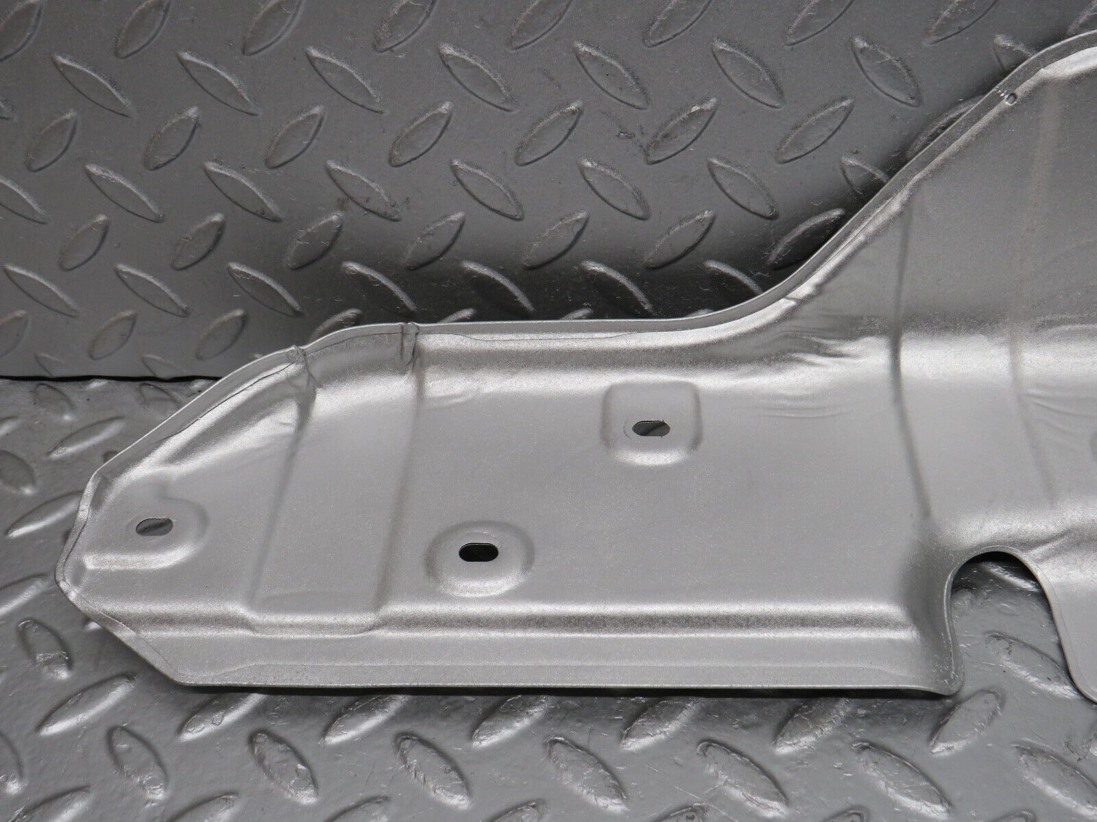 38133 Mercedes-Benz A124 320E Cabriolet Exhaust Manifold Heat Shield 1041421220