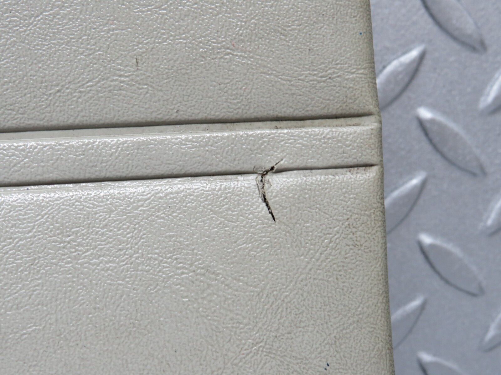 40336 Mercedes-Benz W110 230 Front Right Door Card Grey