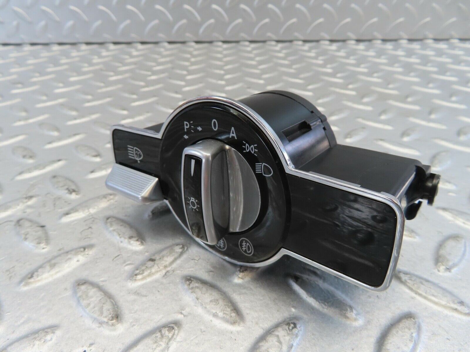 11079 Mercedes-Benz W221 S320 Headlight Switch 2215451104