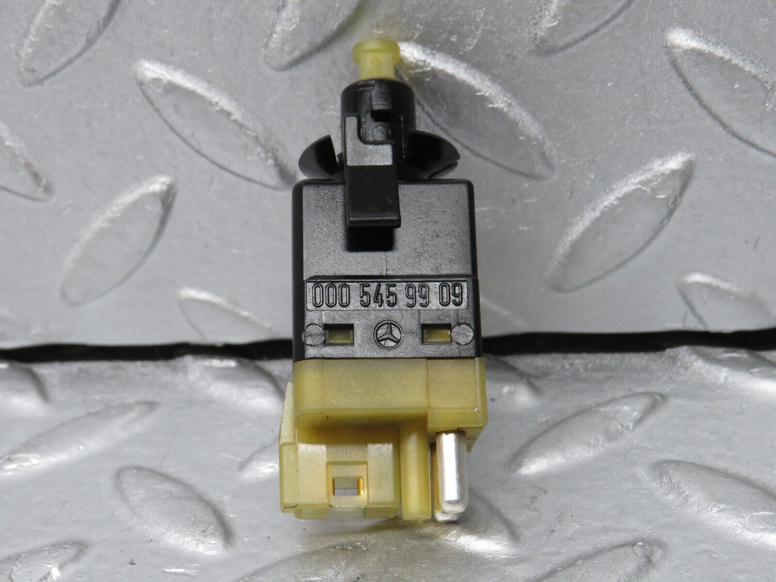 38399 Mercedes-Benz R129 280SL Coupe Brake Light Switch 0005459909 03880905