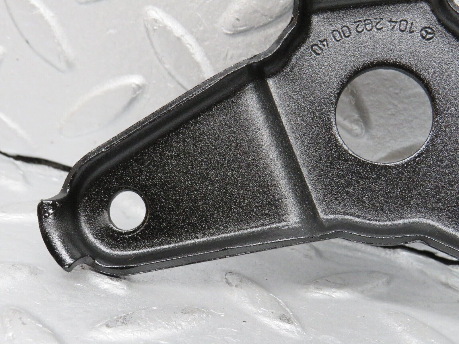 38549 Mercedes-Benz R129 280SL Coupe Belt Tensioner Strut Bracket 1042020040