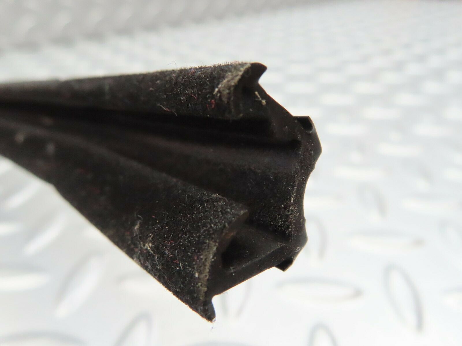 6612 Mercedes-Benz S124 E220 Wagon Window Seal Rubber Rear Right