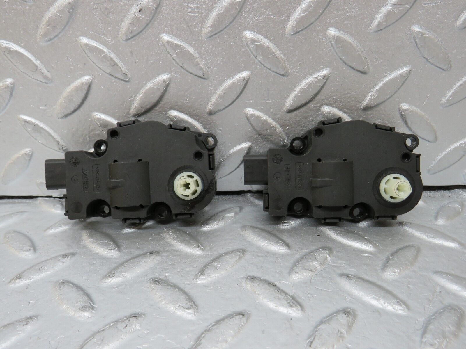 35274 Mercedes-Benz W221 Heater Actuator Motor 2x