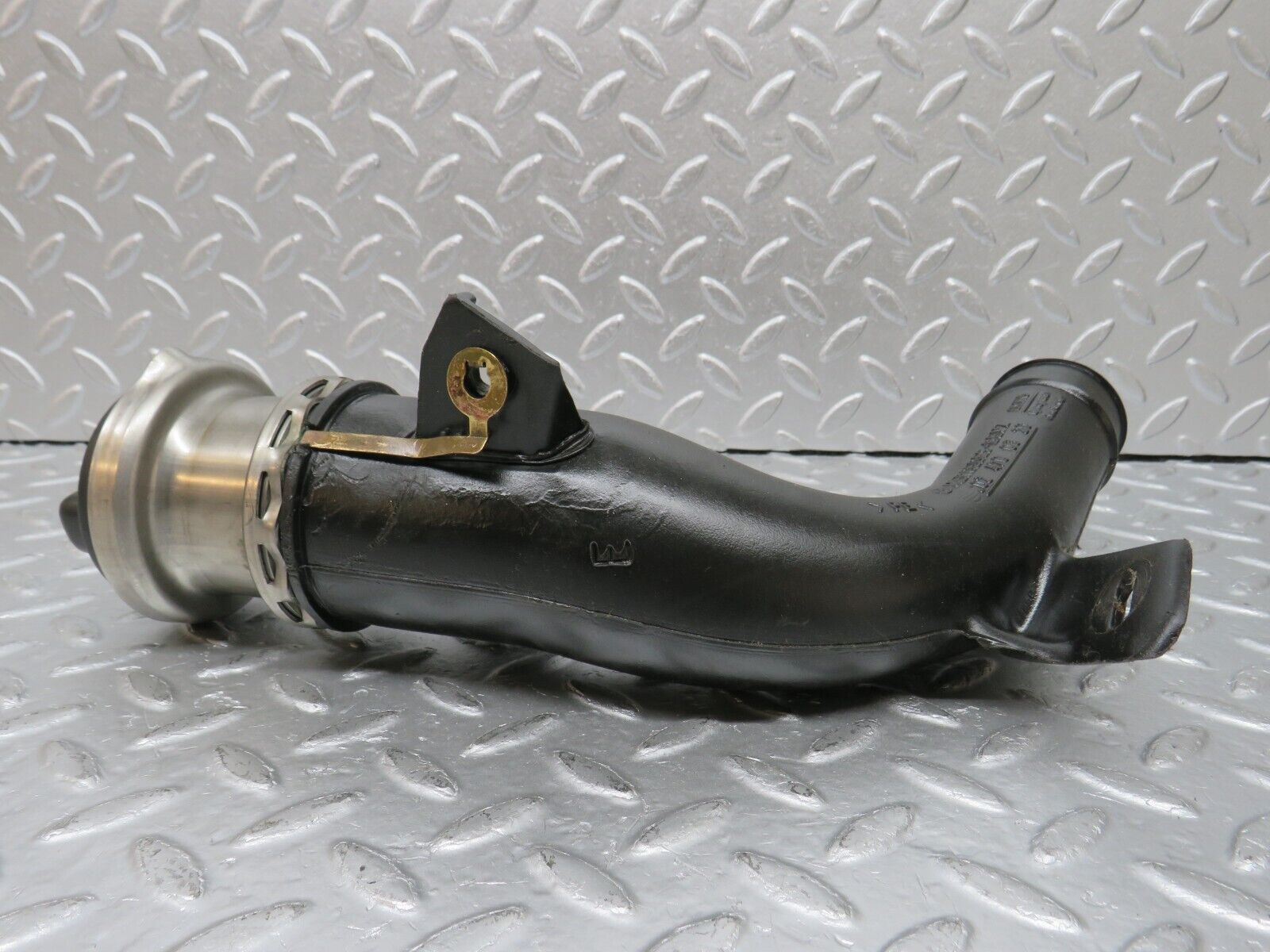 33286 Mercedes-Benz W202 C180 Fuel Tank Filling Pipe & Cap 2024700320