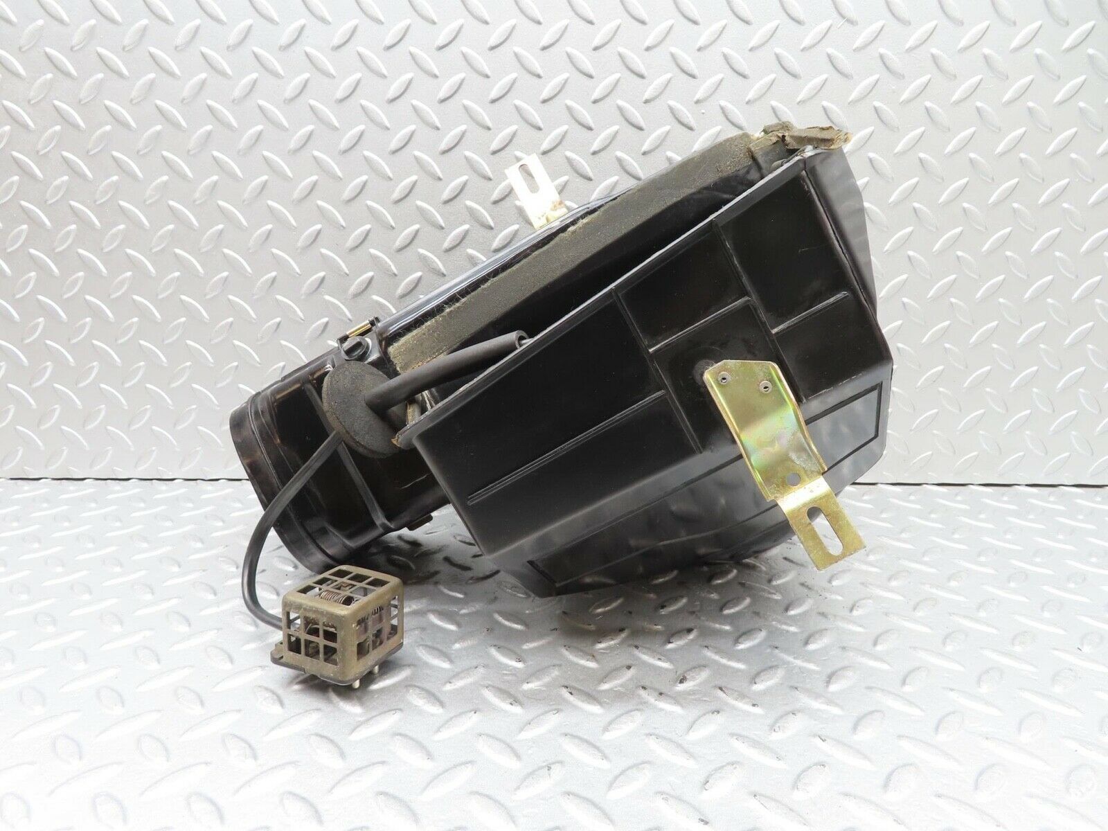 14368 Mercedes-Benz W116 350SE Heater Blower Motor With Housing 0130107012