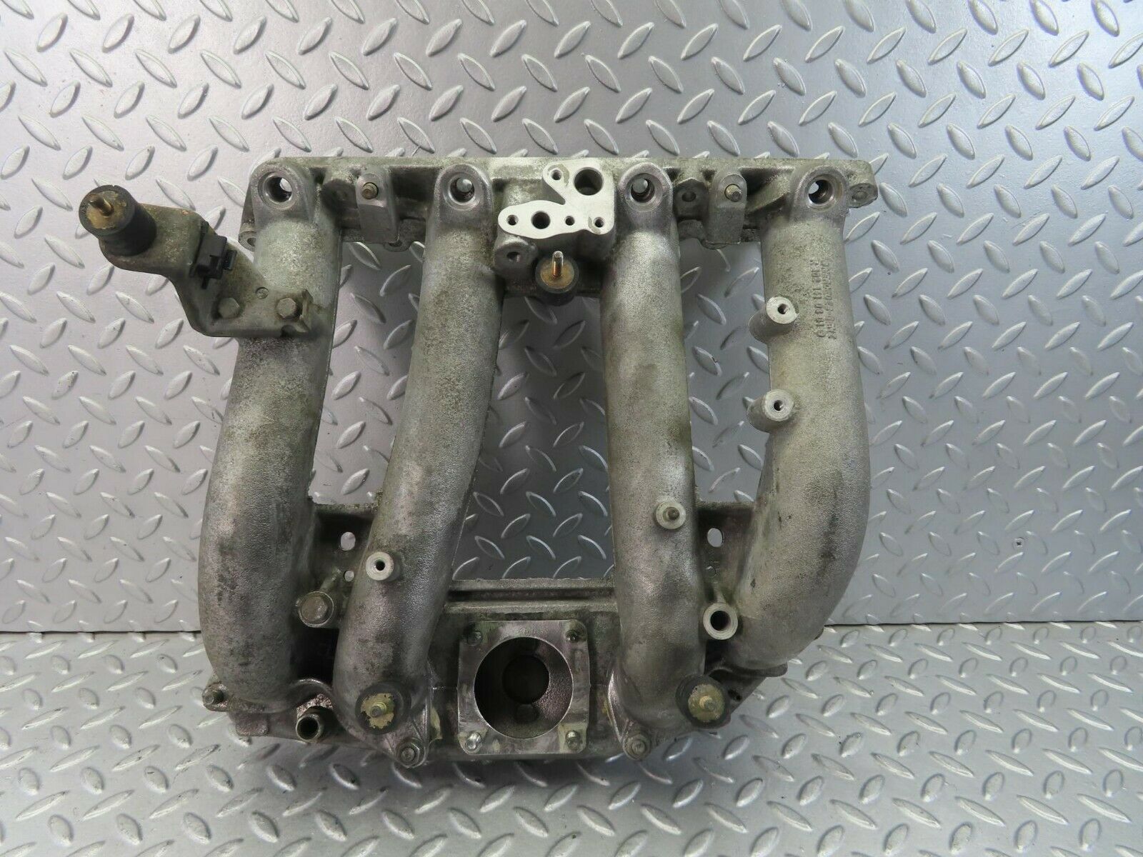 8683 Mercedes-Benz W123 Intake Manifold 1021410301