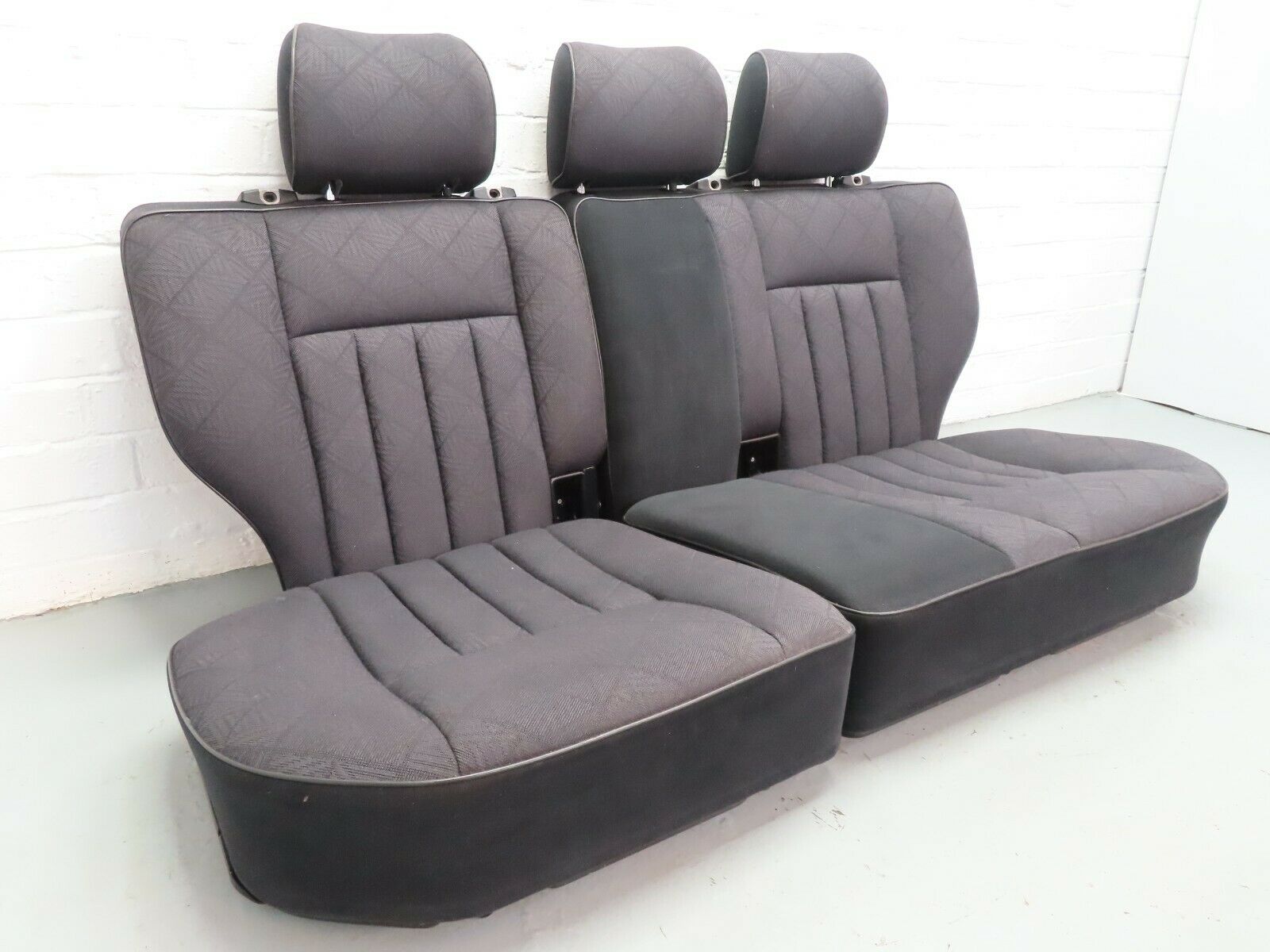 6661 Mercedes-Benz S124 E220 Wagon Rear Seat