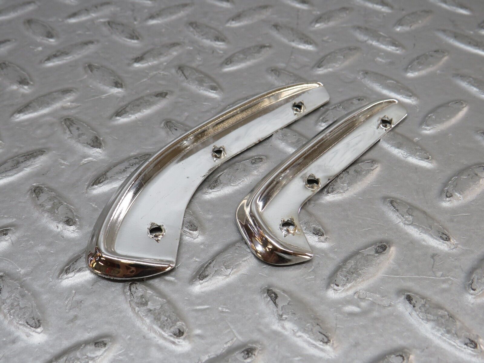 37298 Mercedes-Benz W109 300SEL Interior Door Handle Chrome Trim Pair Right