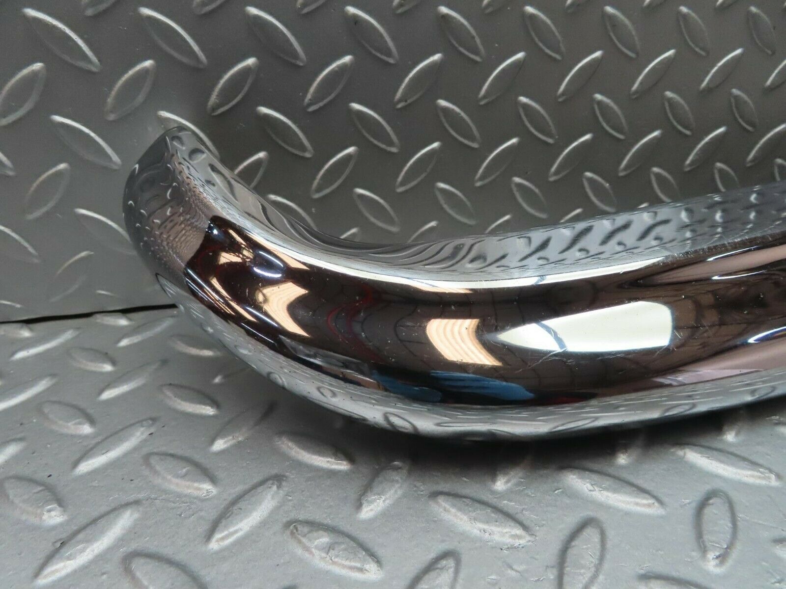 10626 Mercedes-Benz W108 Rear Left Upper Bumper Corner