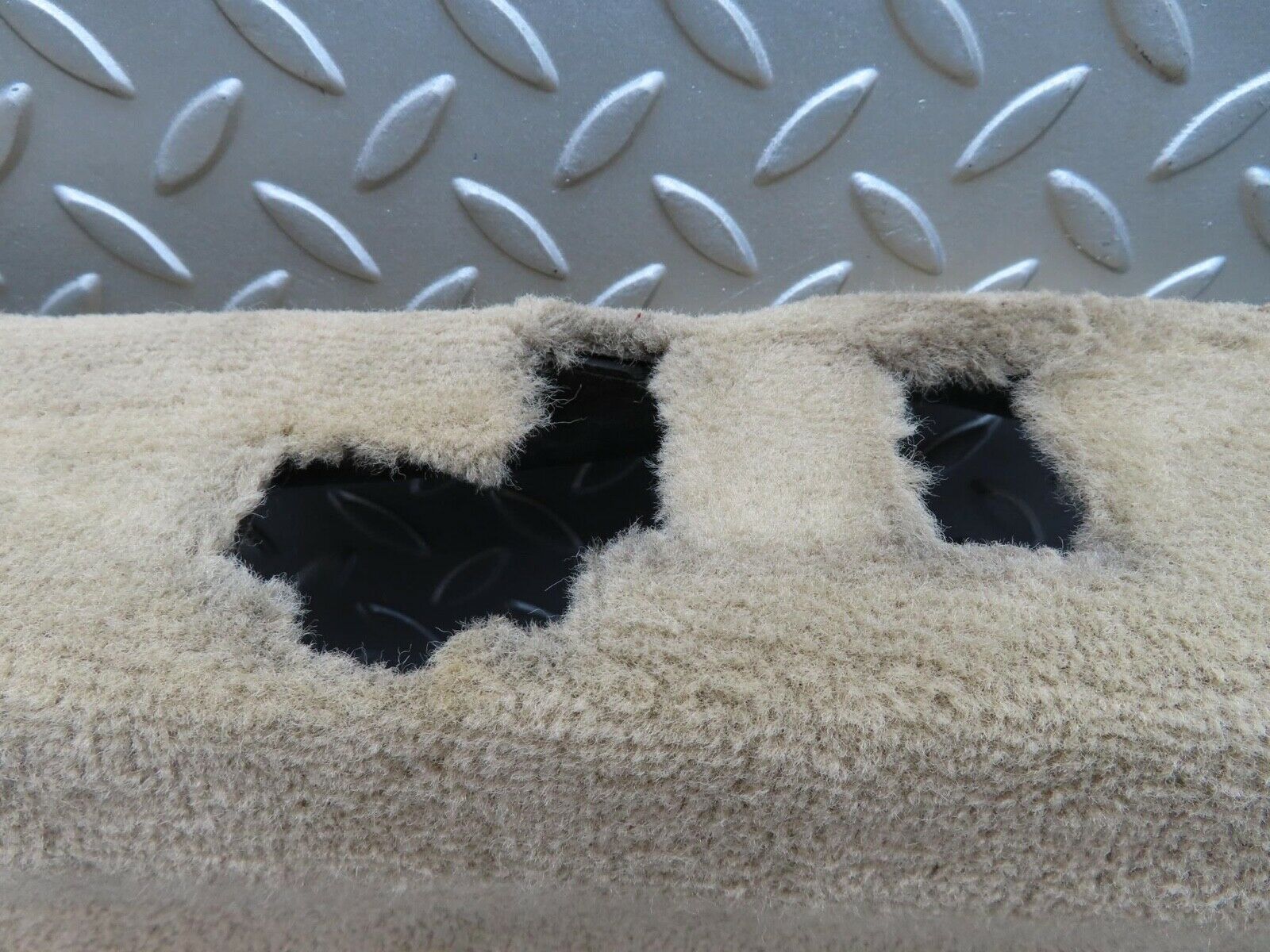 12547 Mercedes-Benz R129 300SL Coupe Rear Floor Cross Member Mat Carpet Cream