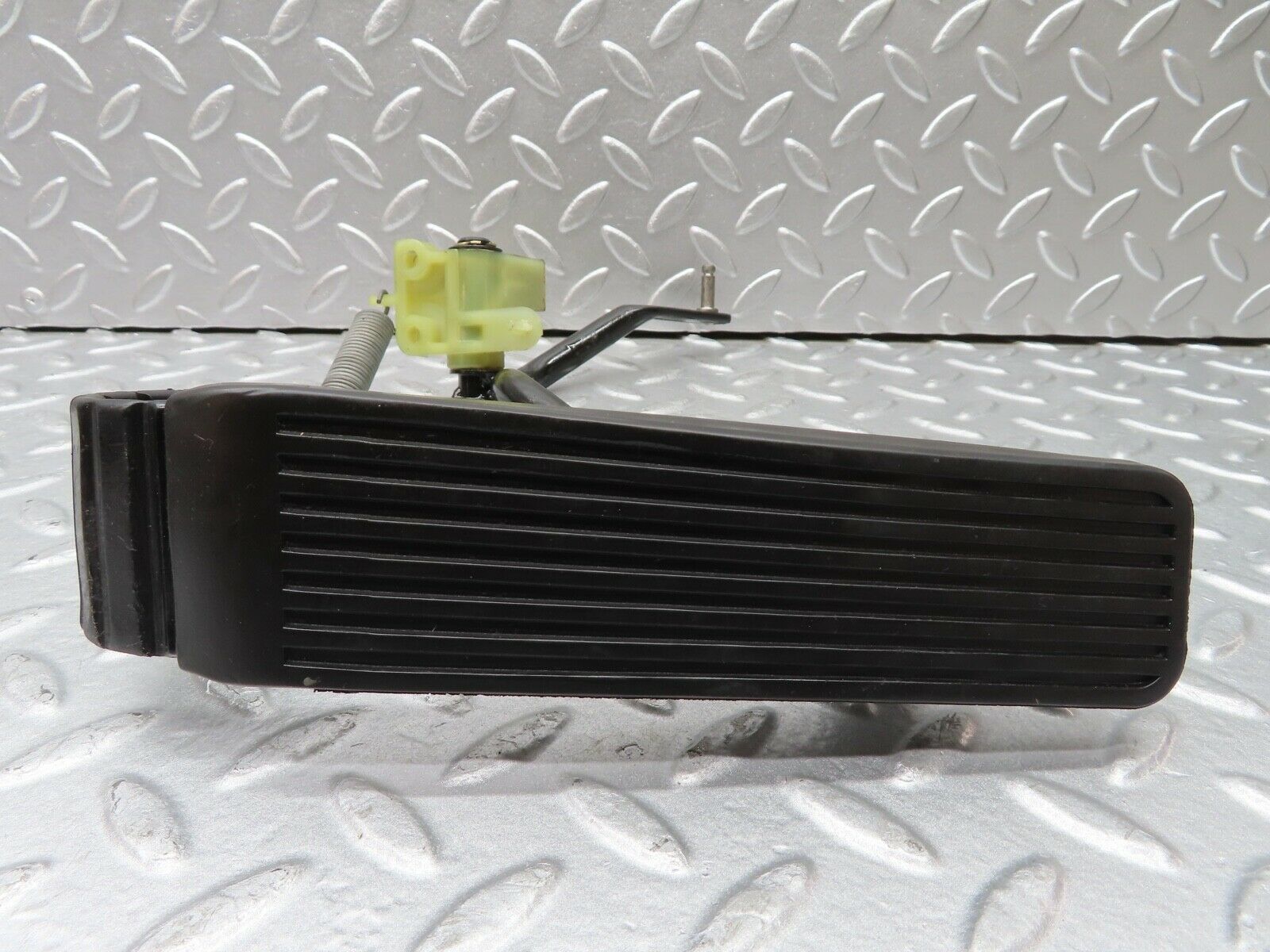 19993 Mercedes-Benz R129 300SL Coupe Accelerator Pedal With Linkage 1293000004