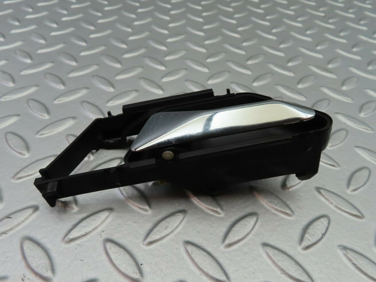 6445 Mercedes-Benz S124 E220 Wagon Rear Left Interior Door Handle 1247600161