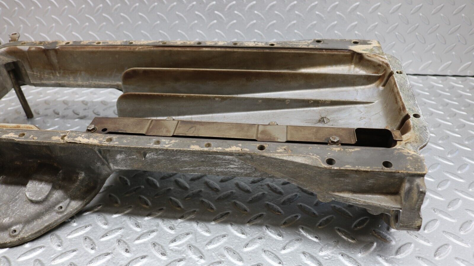 37172 Mercedes-Benz C126 420SEC Coupe Oil Pan Oil Sump 1170140002