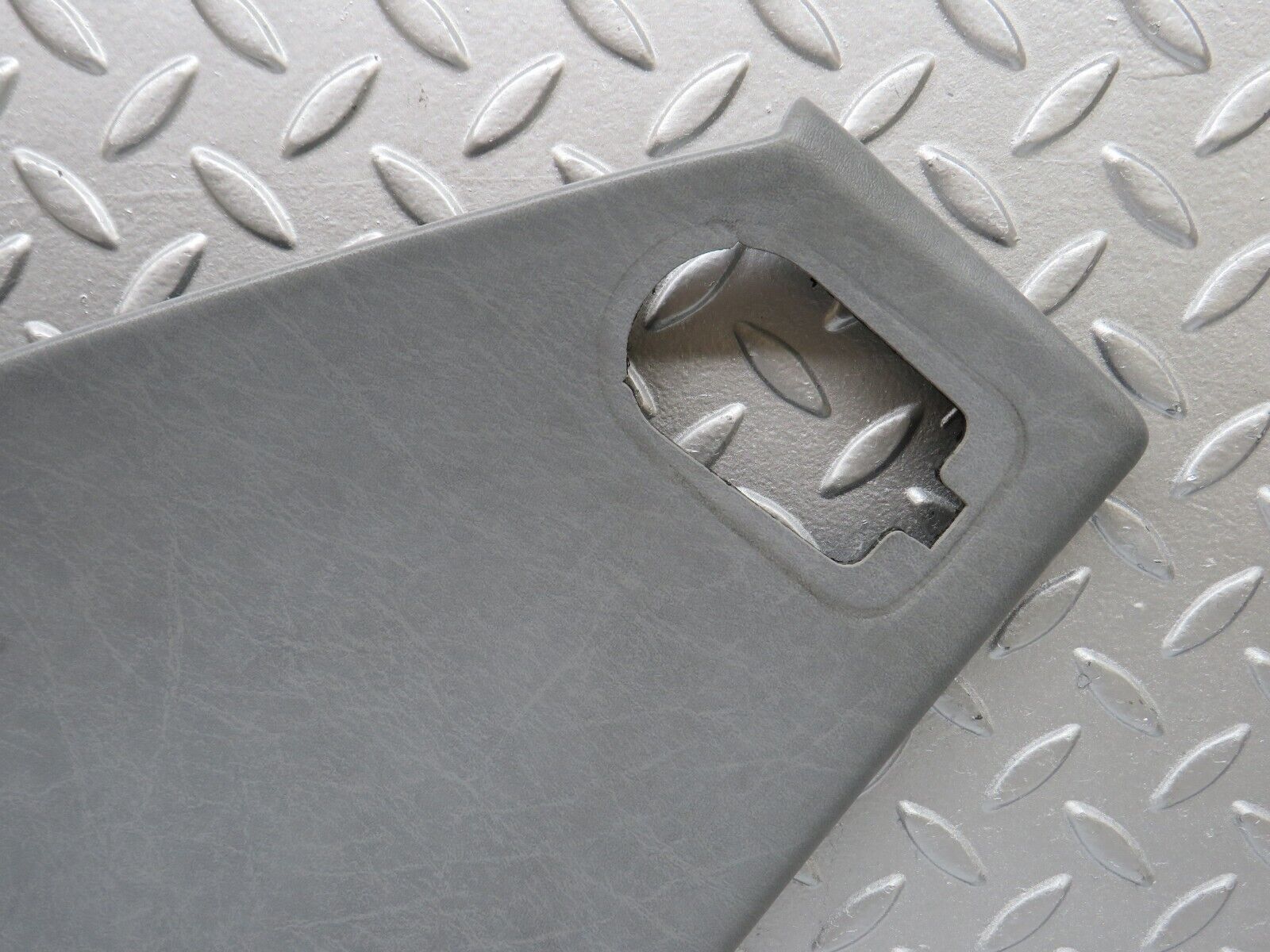 35961 Mercedes-Benz W126 420SE C Pillar Cover Panel Left Side Grey 1266950344