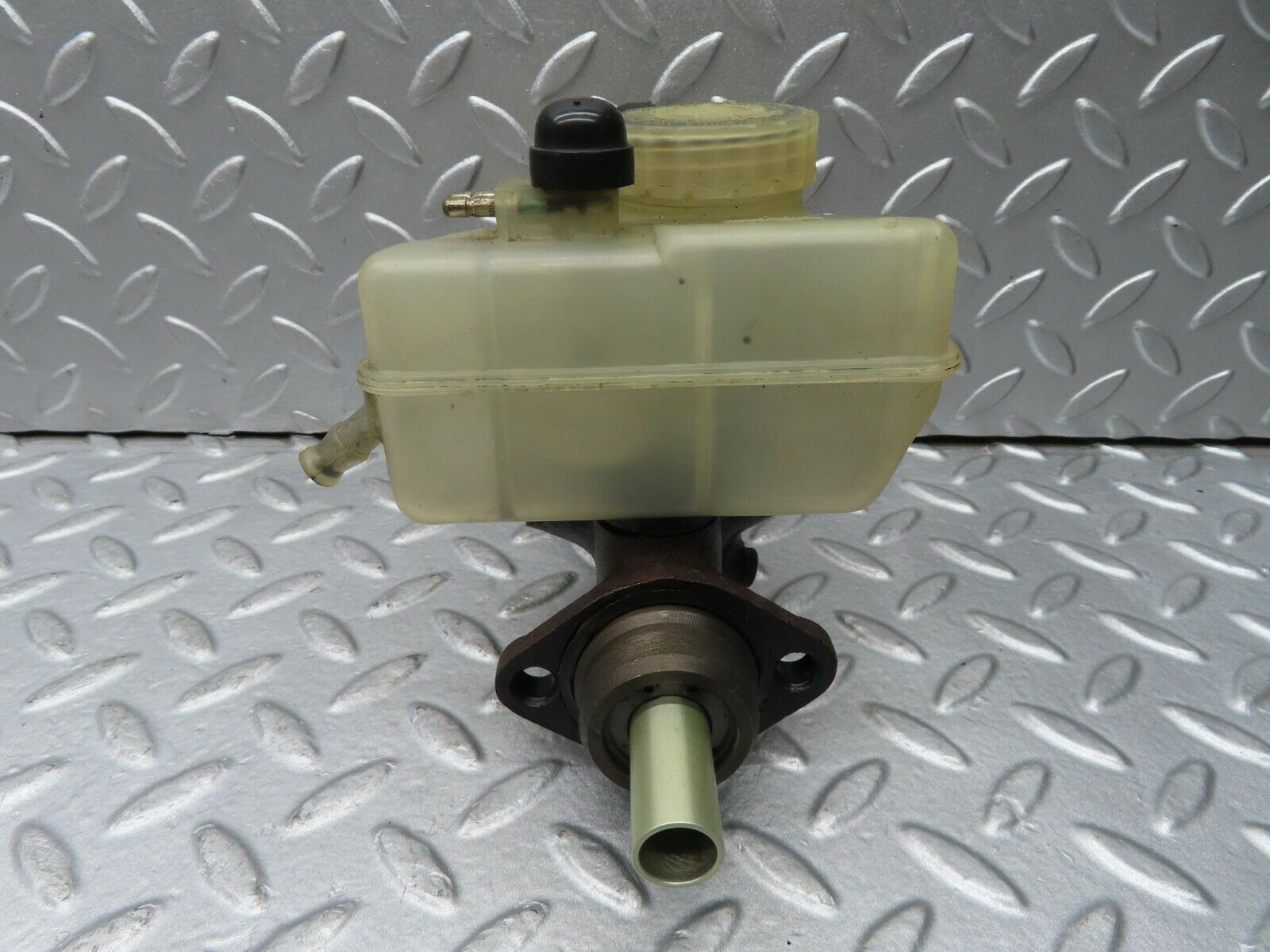 16697 Mercedes-Benz C107 380SLC Brake Master Cylinder With Tank