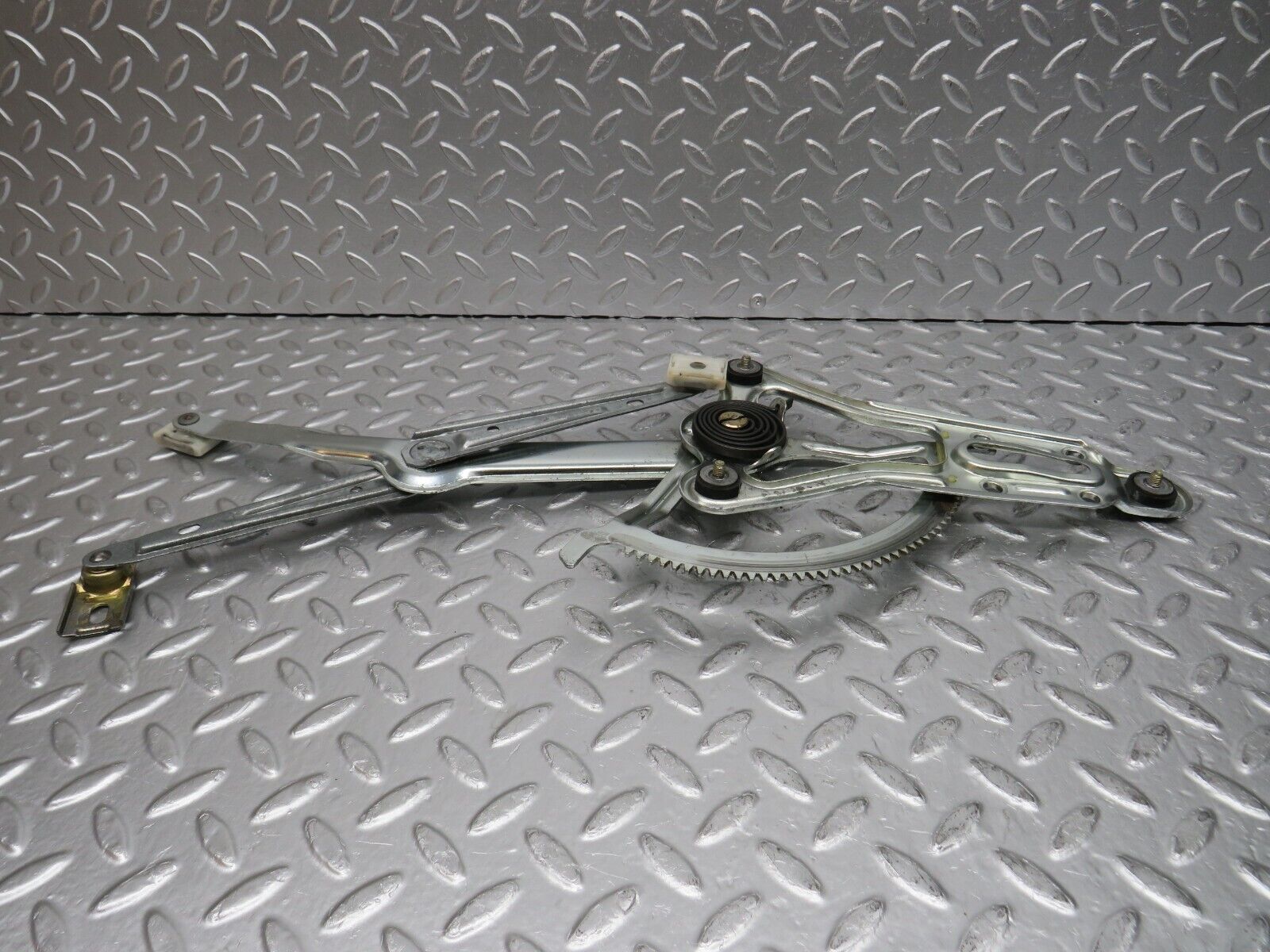 32308 Mercedes-Benz S124 300TE Wagon Front Left Power Window Regulator