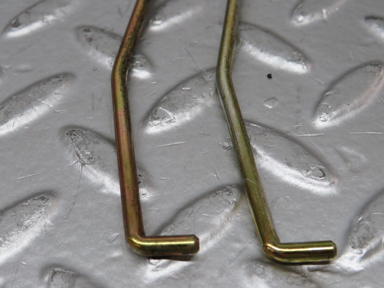 25877 Mercedes-Benz W124 280E Door Lock Knob Set