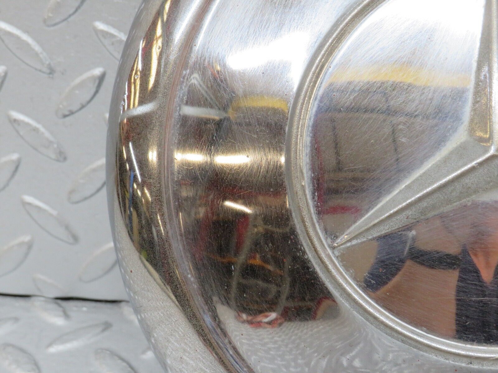 35762 Mercedes-Benz W108 Chrome Wheel Hub Cap