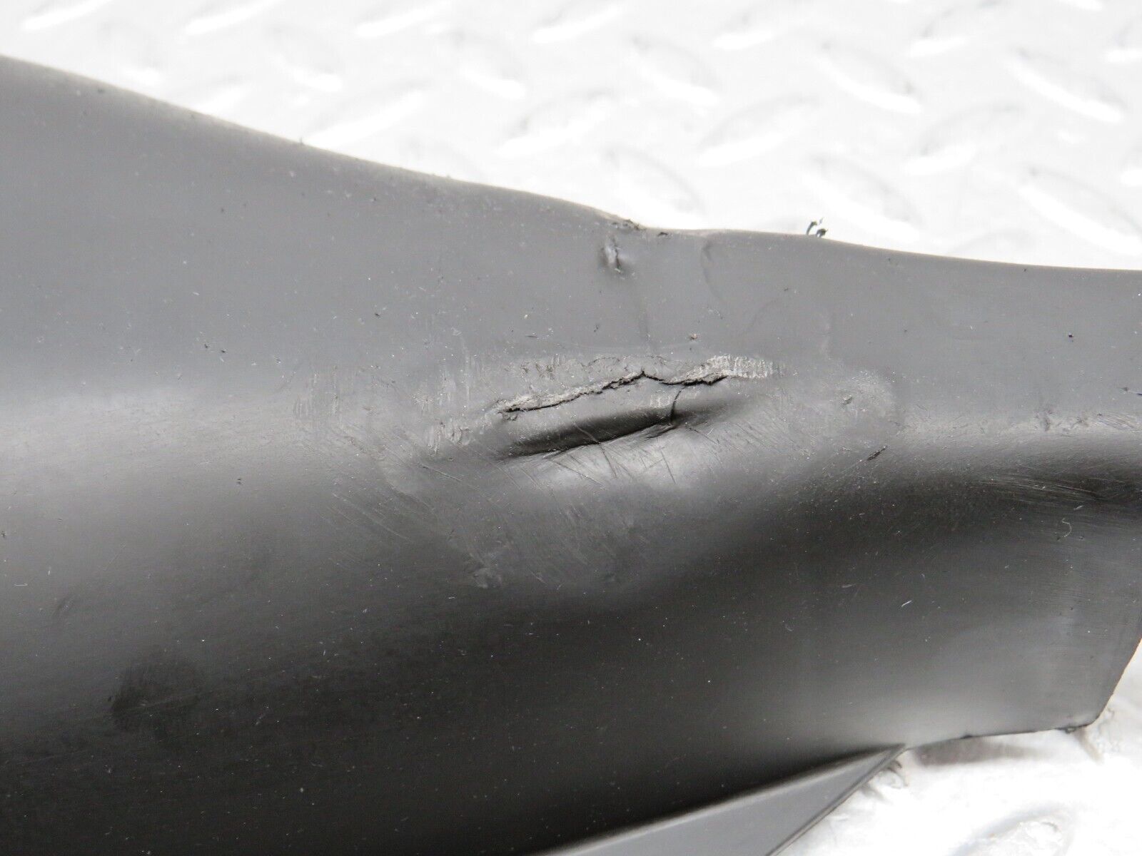 36460 Mercedes-Benz W201 190E 2.0L Rear Control Arm Cover 1243520088