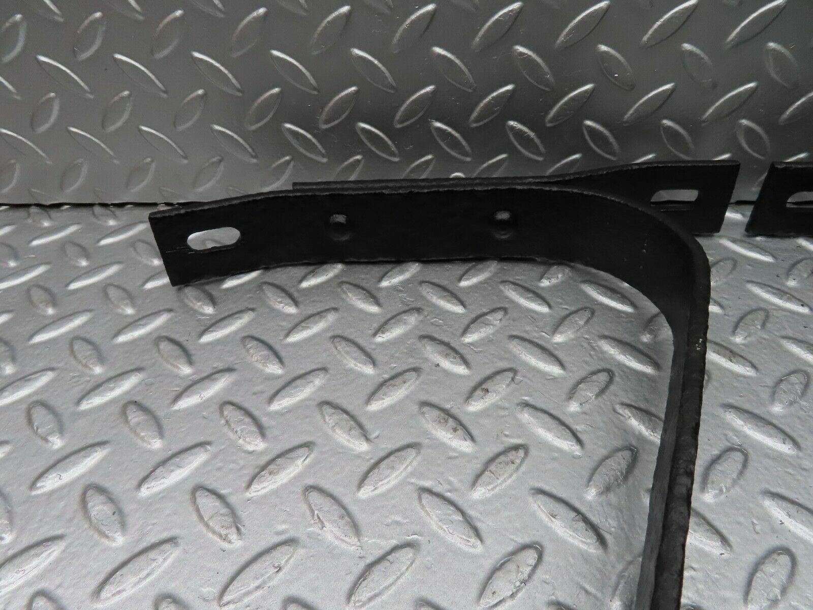 19793 Mercedes-Benz W121 190b Ponton Rear Bumper Bracket Holder