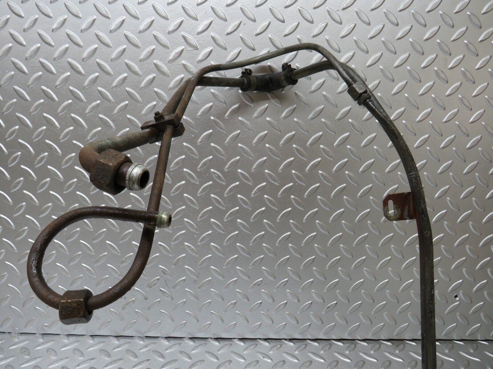 26366 Mercedes-Benz W116 450SE Oil Cooler Pipe Hose