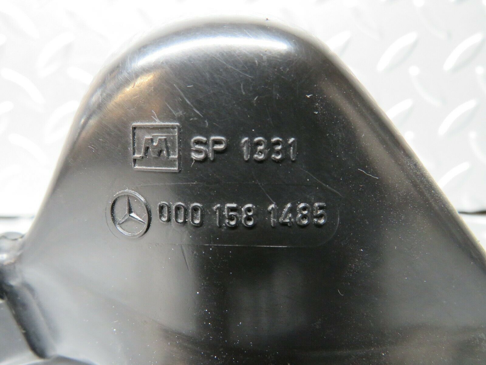 23759 Mercedes-Benz C107 450SLC Coupe Ignition Coil Cover Cap 0001581485