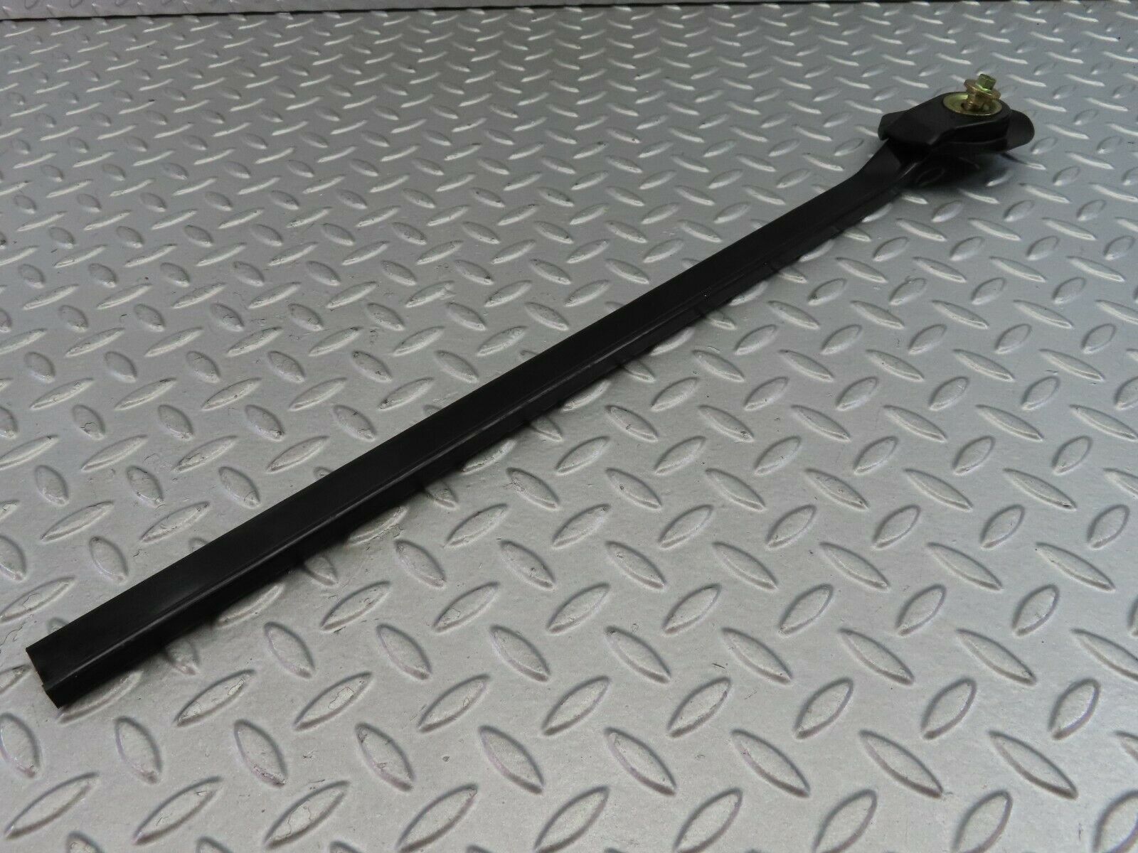 7724 Mercedes-Benz S123 230TE Wagon Seat Belt Runner With Cover Left