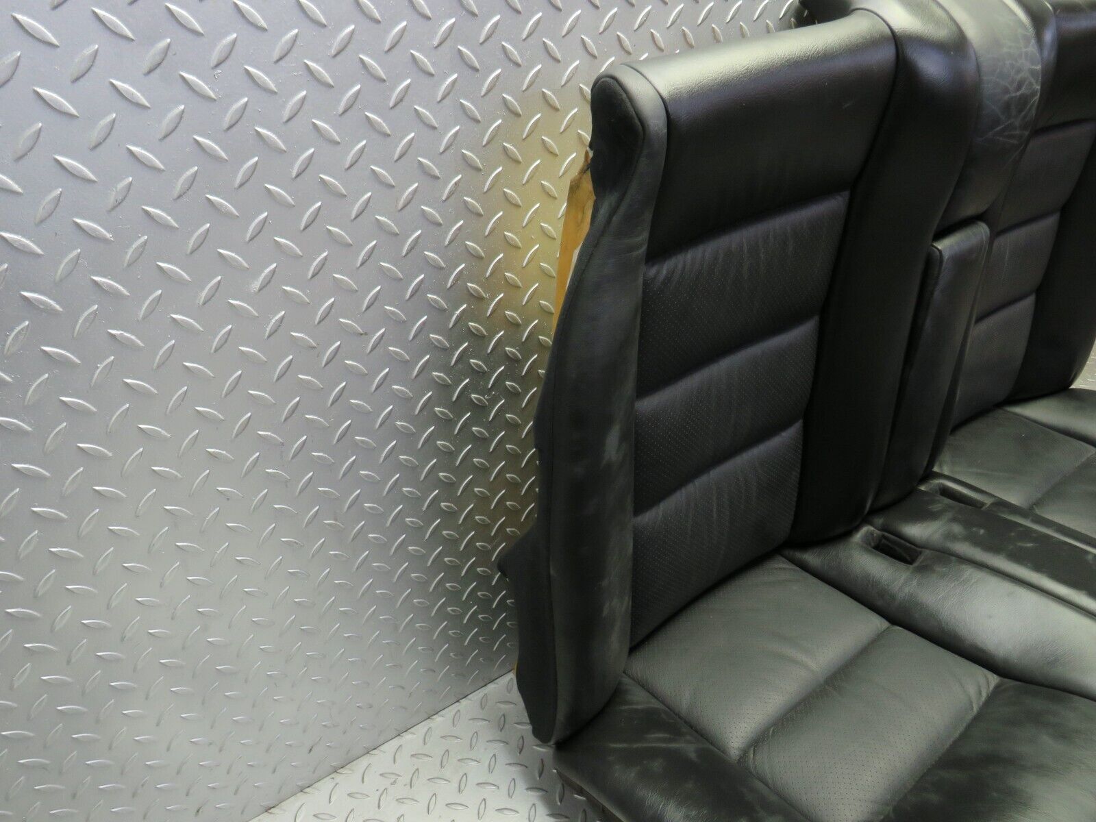 37878 Mercedes-Benz A124 320E Cabriolet Rear Seat Leather Black 1249203116