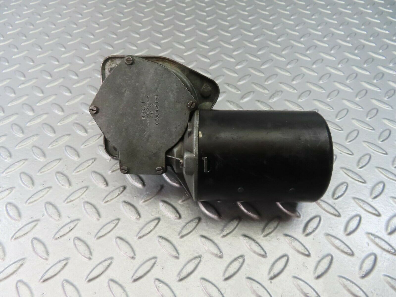 8907 Mercedes-Benz W108 Wiper Motor Bosch 0390446050