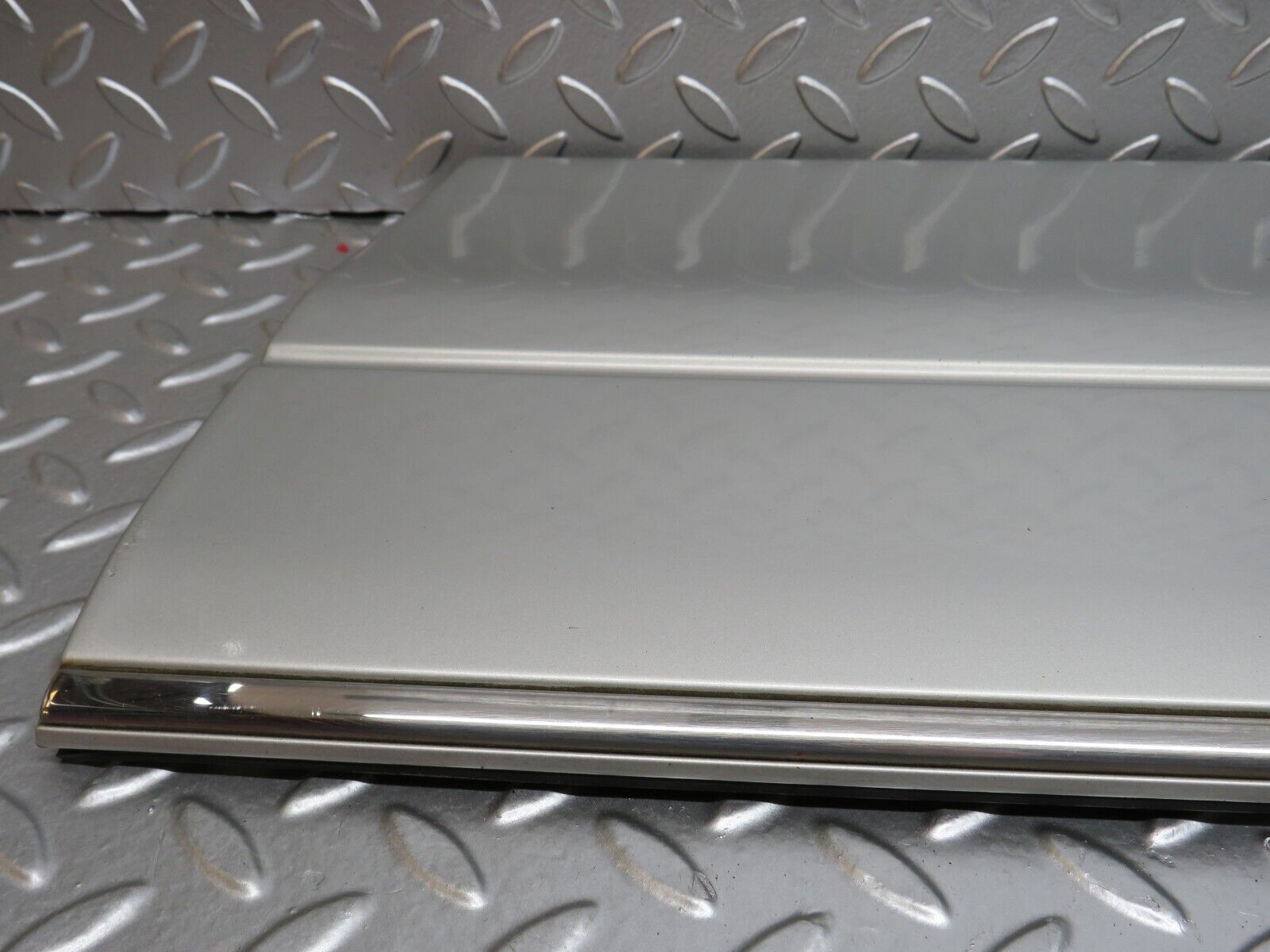 24807 Mercedes-Benz W140 S320 Front Right Door Lower Trim 1406907240