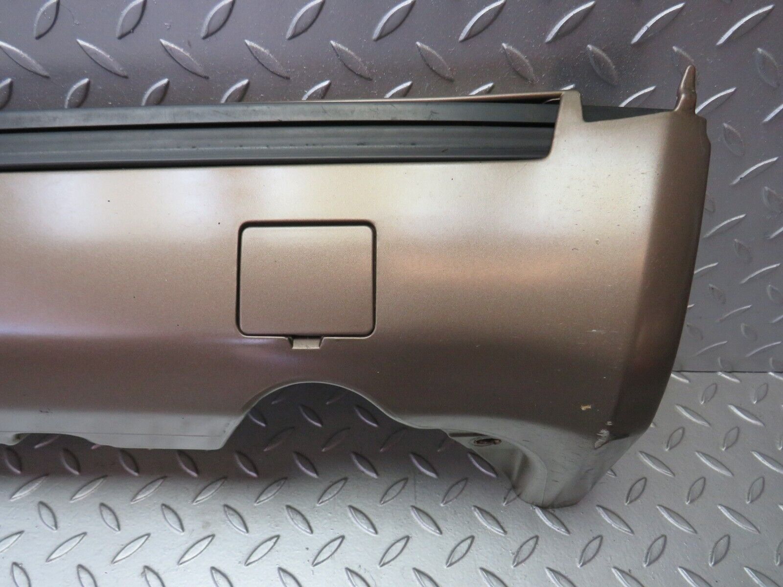 29212 Mercedes-Benz W124 230E Side Skirt Left Side 1246902340