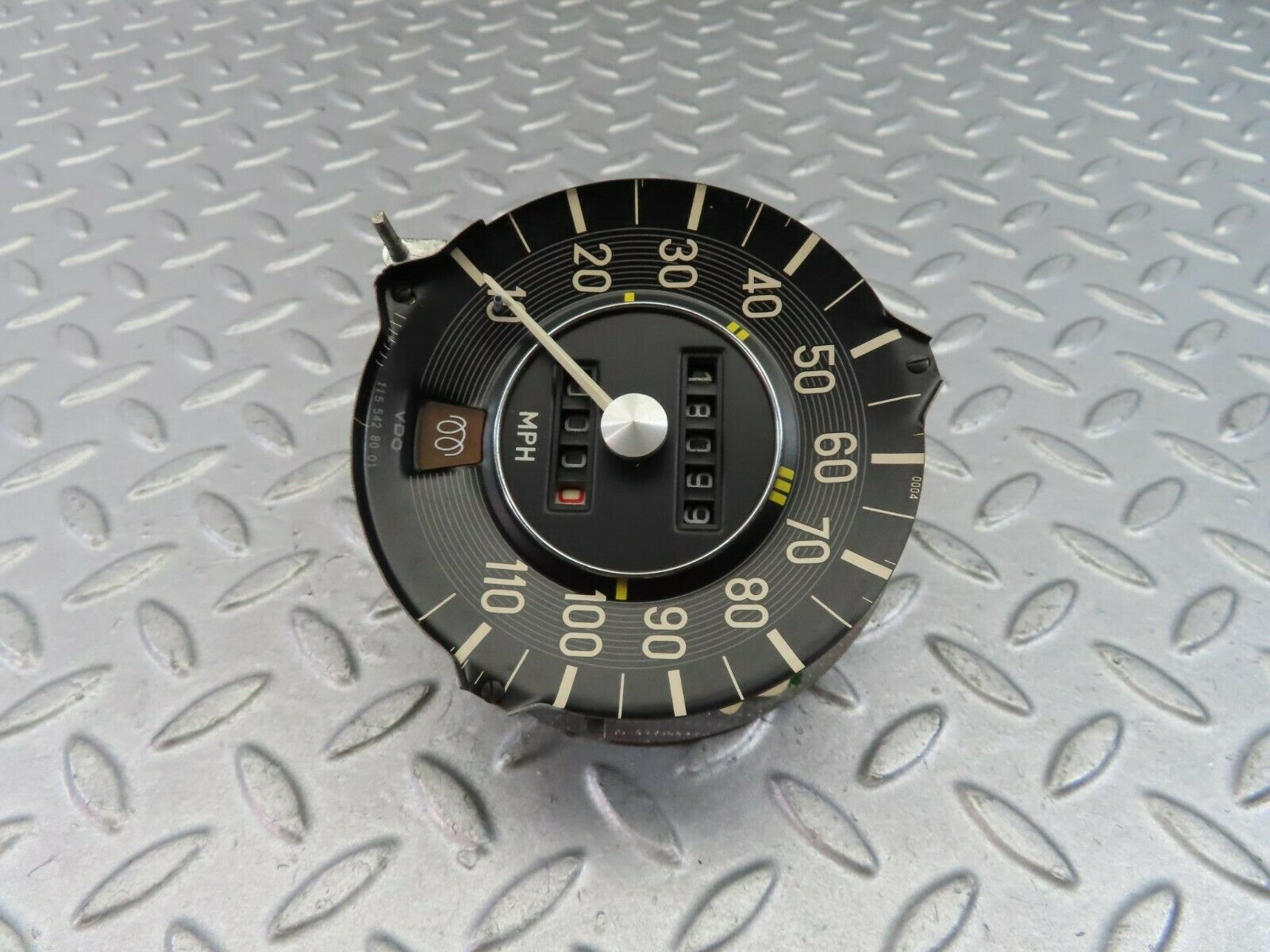 8190 Mercedes-Benz W115 Instrument Cluster Speedometer 1155428001