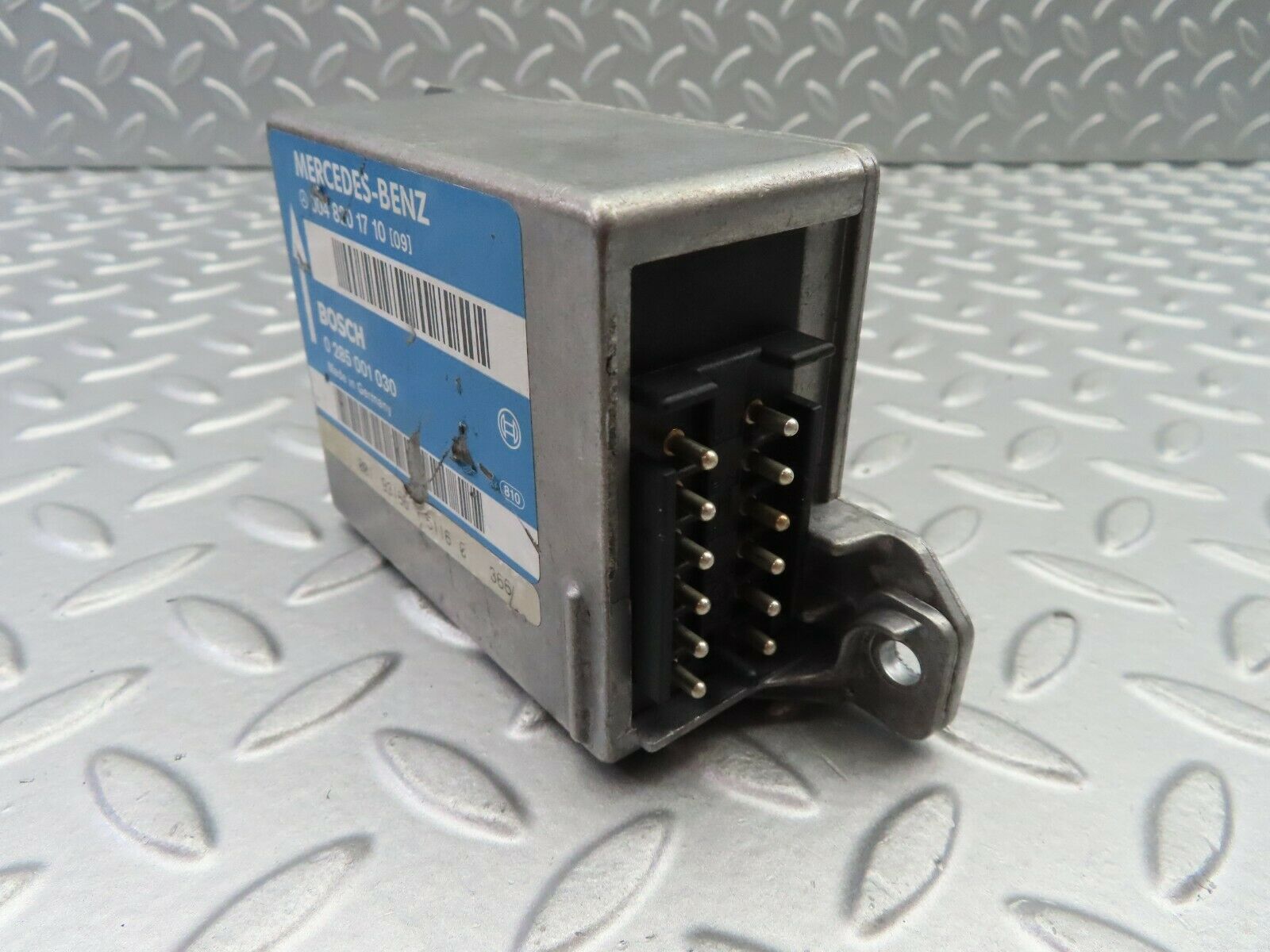 7190 Mercedes-Benz S124 E220 Wagon Air Bag Control Unit Bosch 0048201710