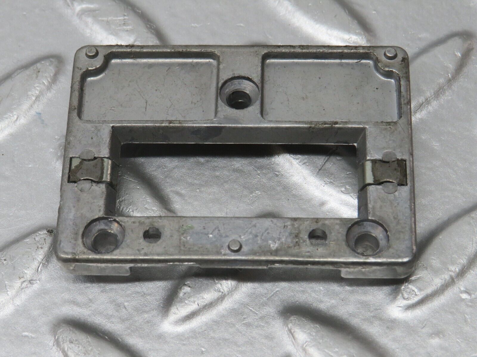 33941 Mercedes-Benz W124 260E Rear View Mirror Mount Bracket