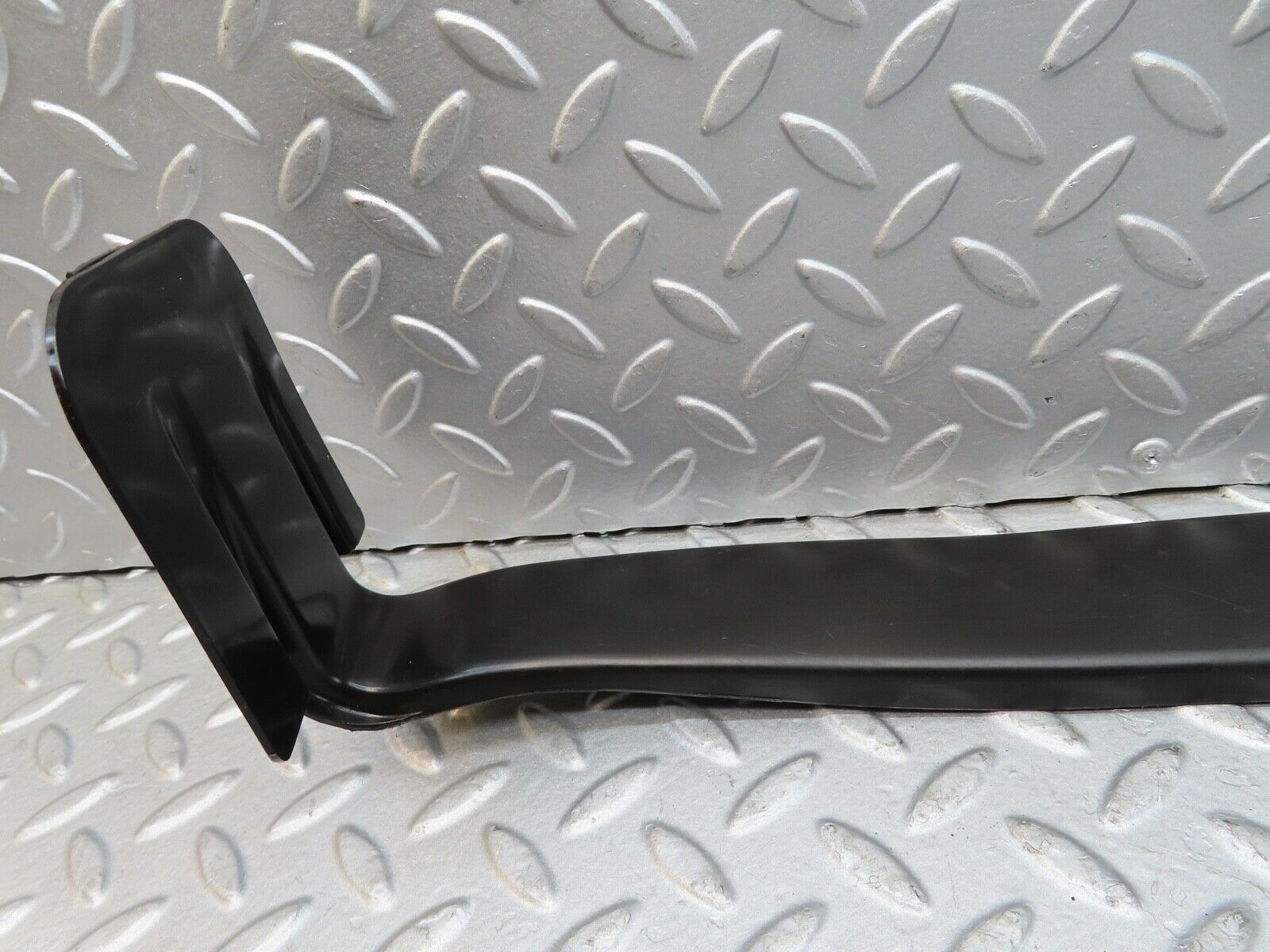 16833 Mercedes-Benz C123 280CE Coupe Cable Channel Cover Right Side 1238211236